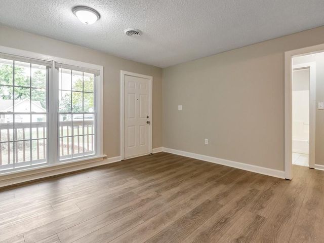 9138 Clubhouse Drive, Riverdale, GA 30274