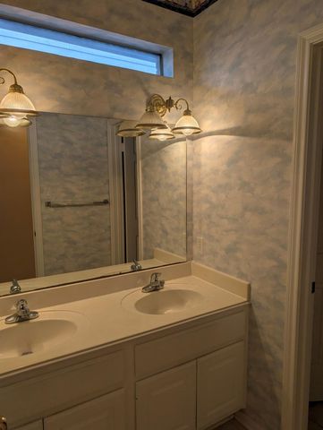 14407 Shannon Ridge Road, Houston, TX 77062