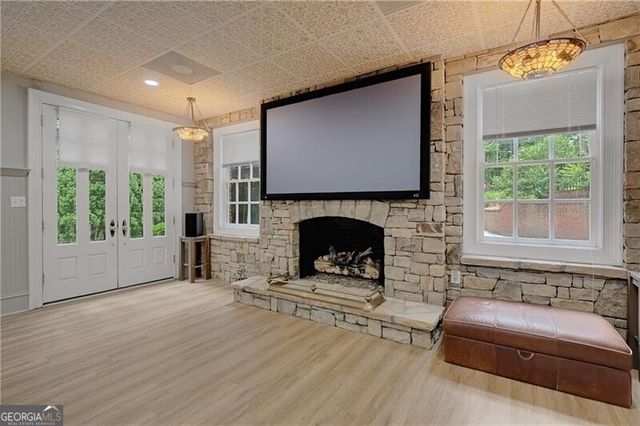 510 Londonberry Road, Atlanta, GA 30327