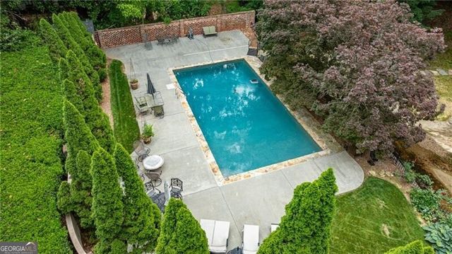 510 Londonberry Road, Atlanta, GA 30327