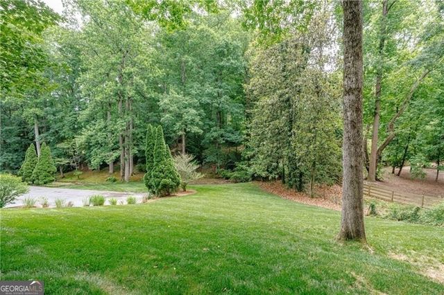 510 Londonberry Road, Atlanta, GA 30327