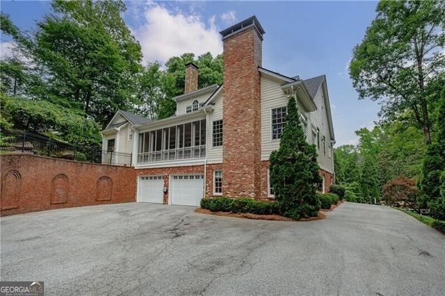 510 Londonberry Road, Atlanta, GA 30327