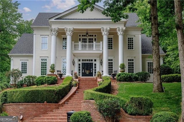 510 Londonberry Road, Atlanta, GA 30327