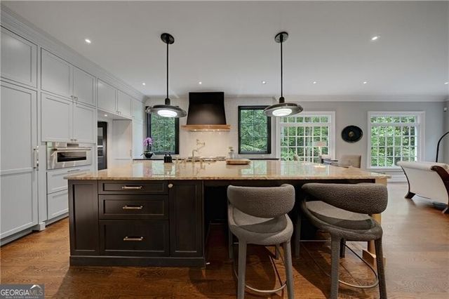 510 Londonberry Road, Atlanta, GA 30327