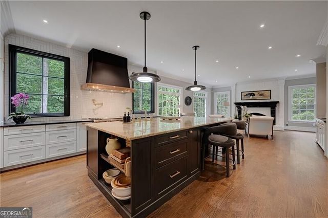 510 Londonberry Road, Atlanta, GA 30327