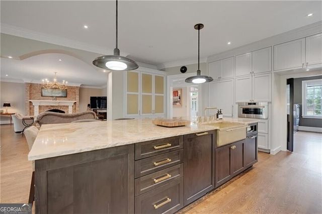 510 Londonberry Road, Atlanta, GA 30327