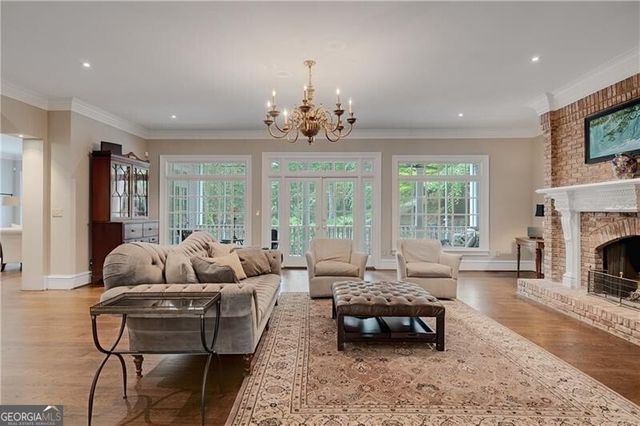 510 Londonberry Road, Atlanta, GA 30327