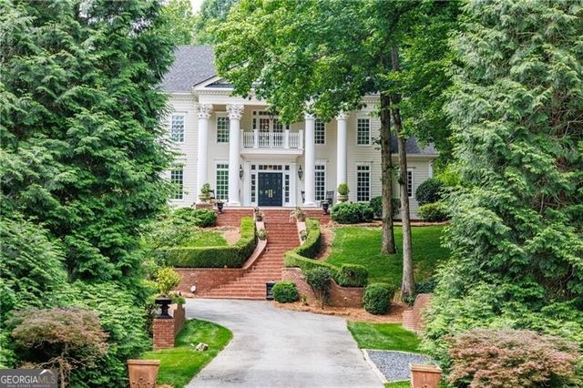 510 Londonberry Road, Atlanta, GA 30327