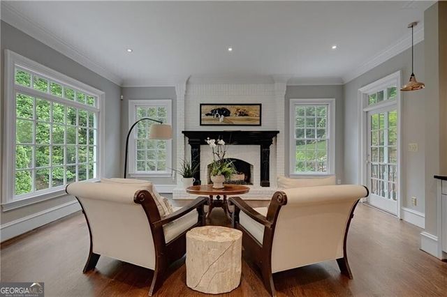 510 Londonberry Road, Atlanta, GA 30327