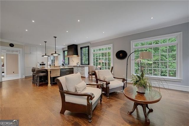 510 Londonberry Road, Atlanta, GA 30327