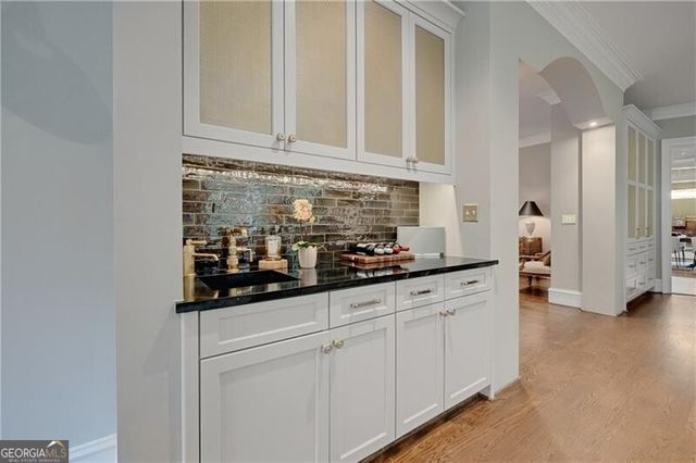 510 Londonberry Road, Atlanta, GA 30327