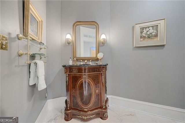 510 Londonberry Road, Atlanta, GA 30327