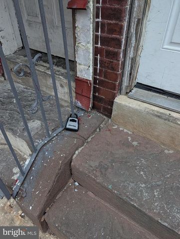 2865 N LEITHGOW ST, Philadelphia, PA 19133