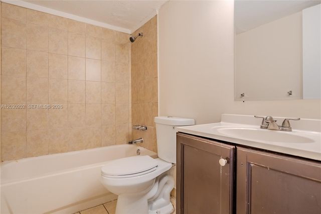 482 NW 165th St Rd A-201, Miami, FL 33169