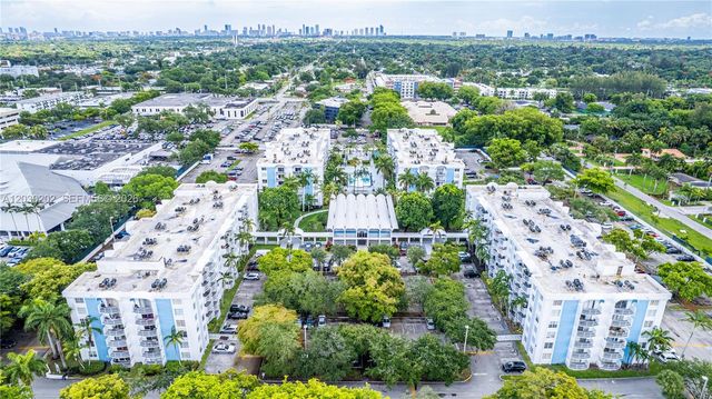 482 NW 165th St Rd A-201, Miami, FL 33169