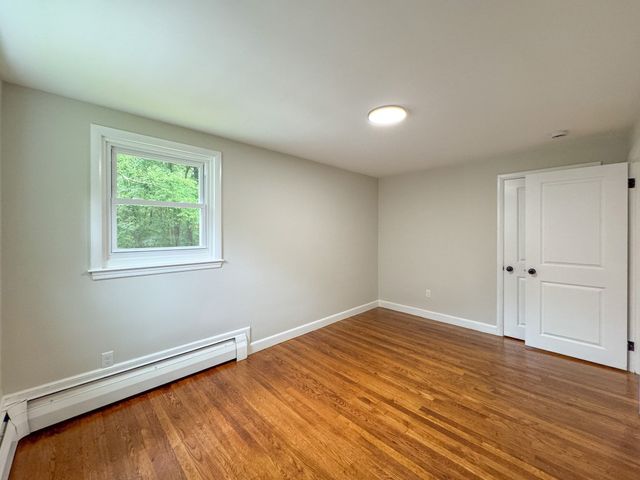 13 Center St, Medway, MA 02053
