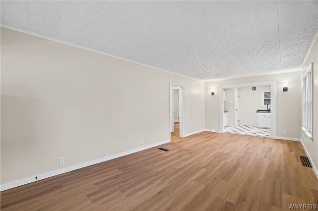 249 77th Street, Niagara Falls, NY 14304