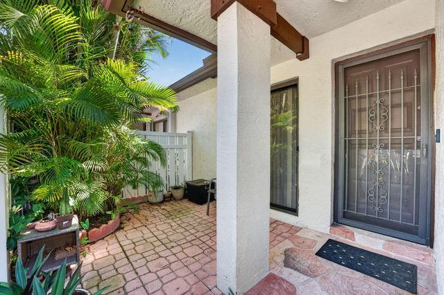 3210 S Carambola Cir Circle S, Coconut Creek, FL 33066
