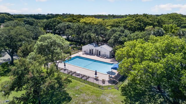 3210 S Carambola Cir Circle S, Coconut Creek, FL 33066