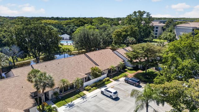 3210 S Carambola Cir Circle S, Coconut Creek, FL 33066