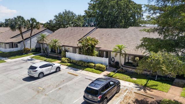 3210 S Carambola Cir Circle S, Coconut Creek, FL 33066