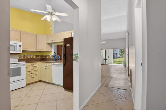 3210 S Carambola Cir Circle S, Coconut Creek, FL 33066