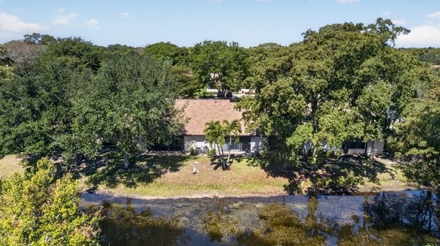 3210 S Carambola Cir Circle S, Coconut Creek, FL 33066