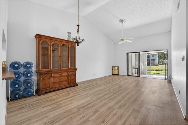 3210 S Carambola Cir Circle S, Coconut Creek, FL 33066