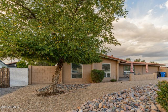 802 W CARIBBEAN Lane, Phoenix, AZ 85023