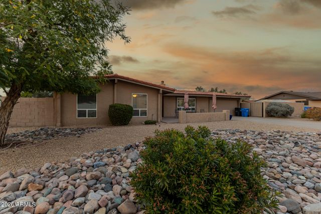 802 W CARIBBEAN Lane, Phoenix, AZ 85023