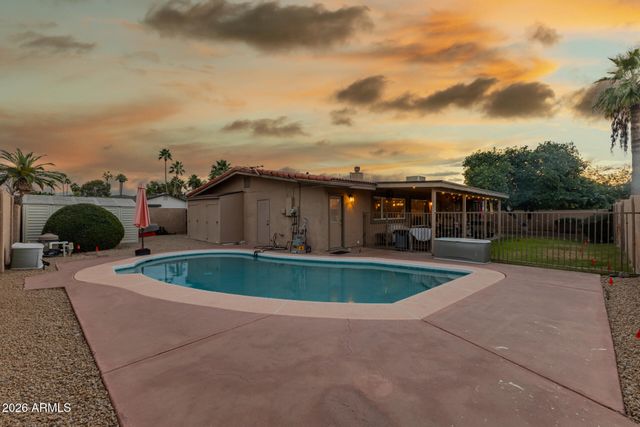 802 W CARIBBEAN Lane, Phoenix, AZ 85023