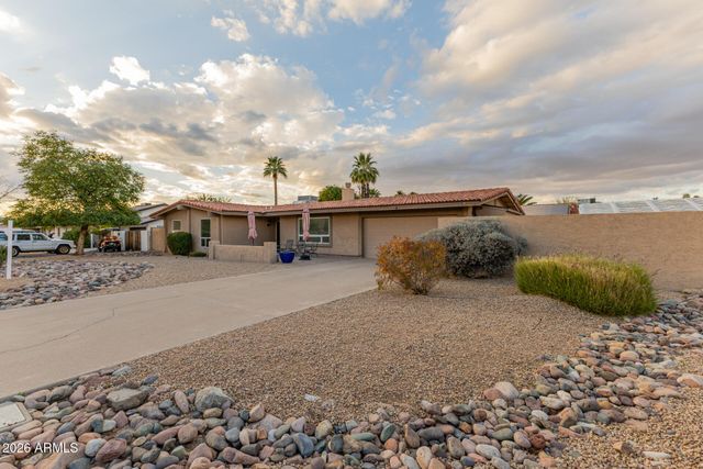 802 W CARIBBEAN Lane, Phoenix, AZ 85023