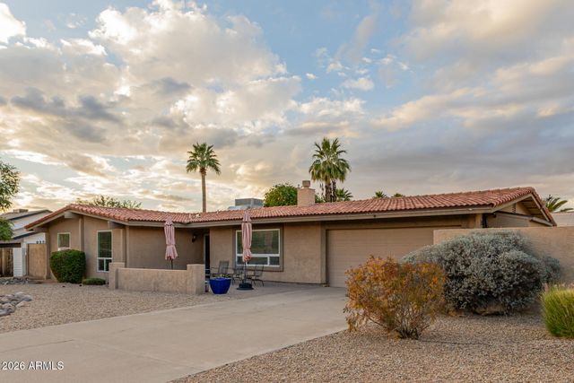 802 W CARIBBEAN Lane, Phoenix, AZ 85023