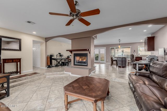 802 W CARIBBEAN Lane, Phoenix, AZ 85023