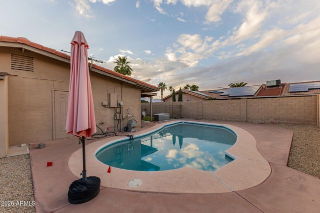802 W CARIBBEAN Lane, Phoenix, AZ 85023