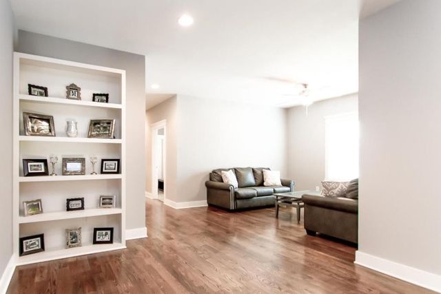 1312 15th Ave, S, Nashville, TN 37212