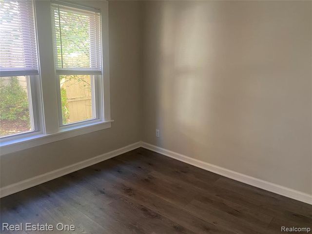 16228 Kirkshire Avenue, Beverly Hills, MI 48025