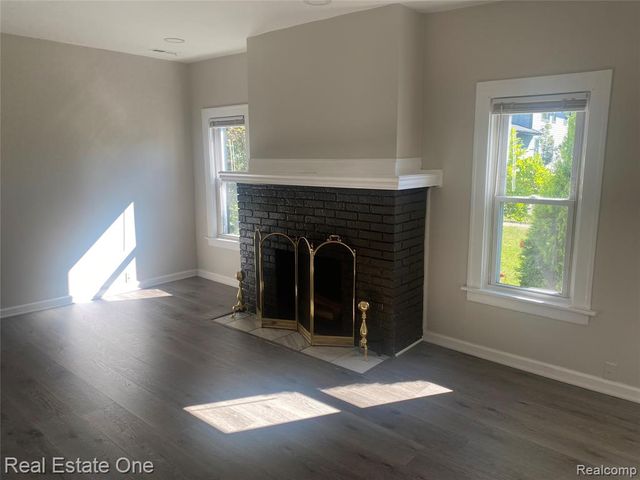 16228 Kirkshire Avenue, Beverly Hills, MI 48025