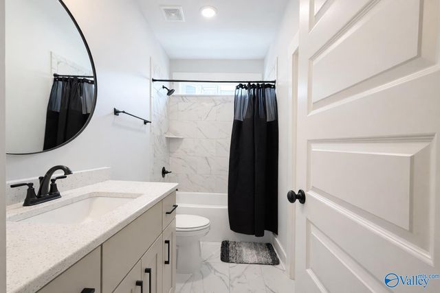 200 Midvale Circle, Harvest, AL 35749