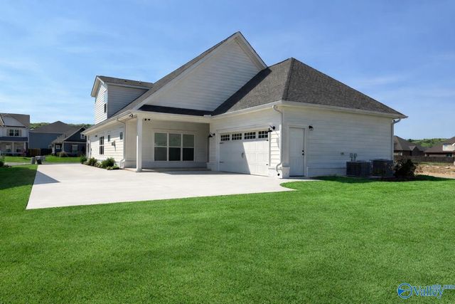 200 Midvale Circle, Harvest, AL 35749