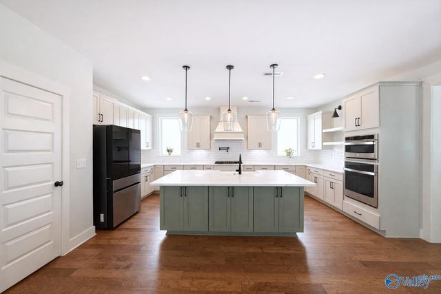 200 Midvale Circle, Harvest, AL 35749