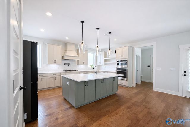 200 Midvale Circle, Harvest, AL 35749