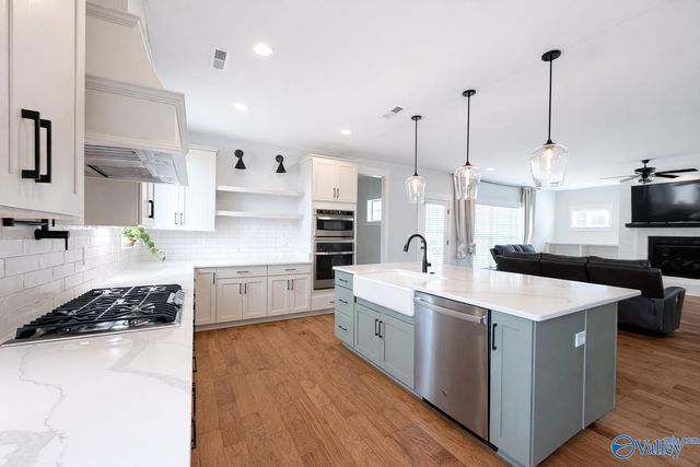 200 Midvale Circle, Harvest, AL 35749