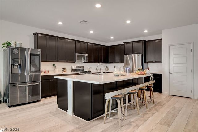 7069 Range Valley Street, North Las Vegas, NV 89084