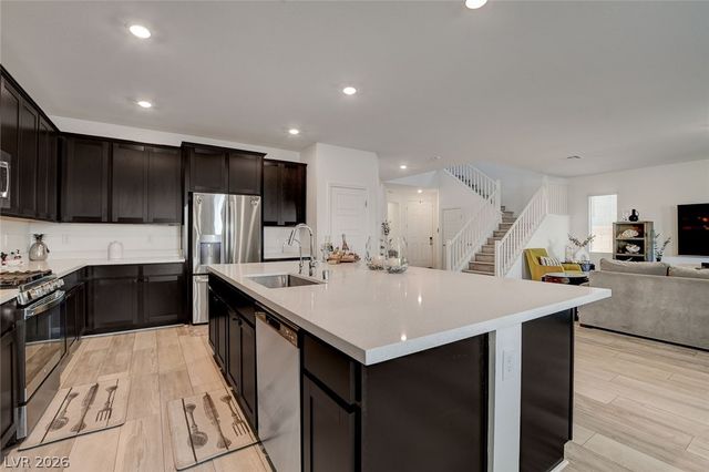 7069 Range Valley Street, North Las Vegas, NV 89084