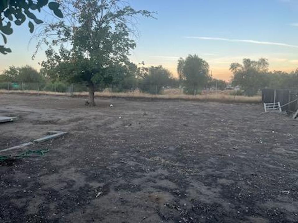 2939 E Grant Avenue, Fresno, CA 93701