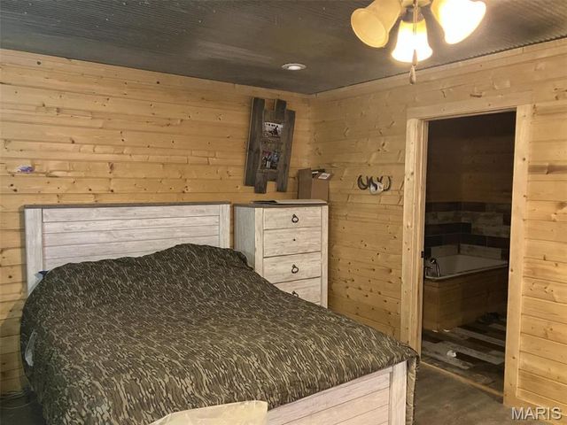 21205 CO. RD. 249, Bloomfield, MO 63825