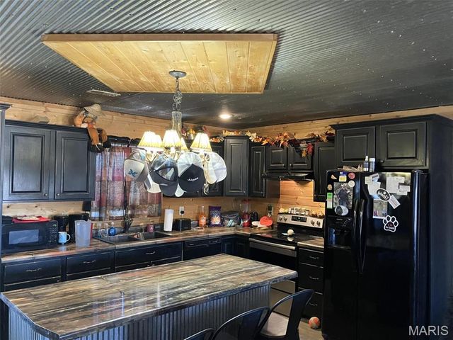 21205 CO. RD. 249, Bloomfield, MO 63825