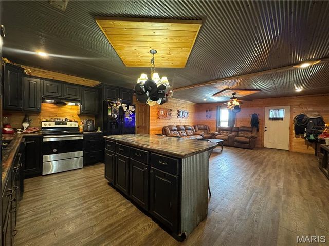 21205 CO. RD. 249, Bloomfield, MO 63825