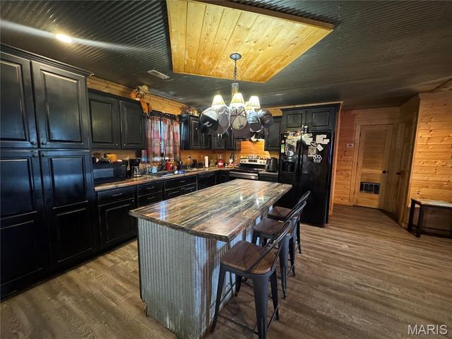 21205 CO. RD. 249, Bloomfield, MO 63825